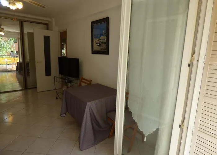 Ferrie Apartman